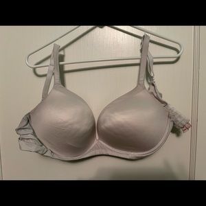 Victoria Secret “Body by Victoria” wireless bra